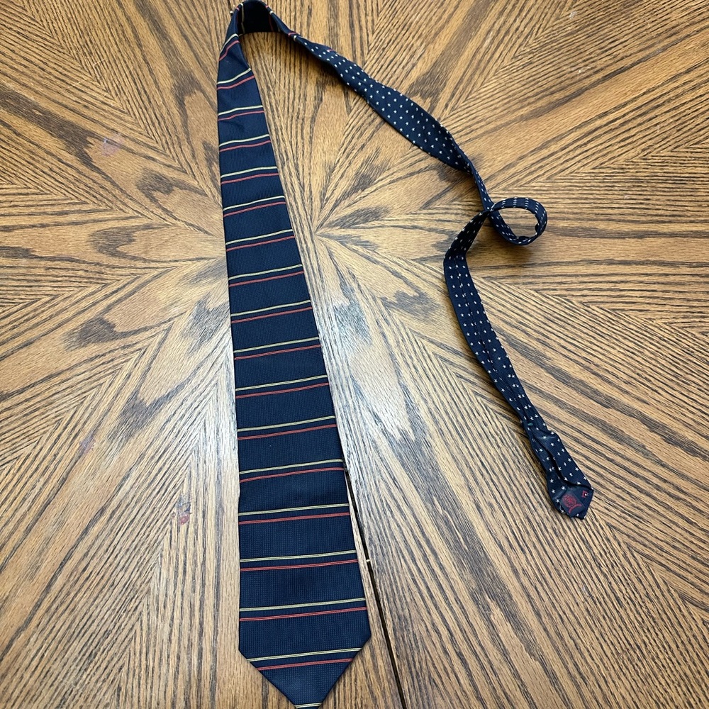 Vintage Navy Tommy Hilfiger Tie